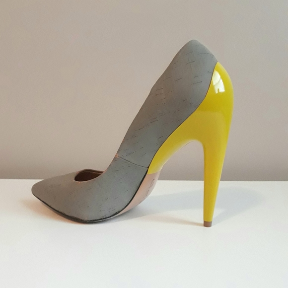 Jocelyn Pumps - Picture 5 of 11